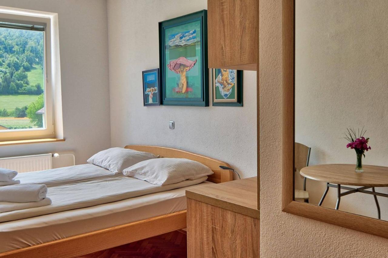 Prenocisca Miklavcic Hotell Nova Vas  Eksteriør bilde